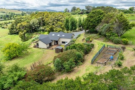 Photo of property in 87 Hurndall Street East, Maungaturoto, 0520