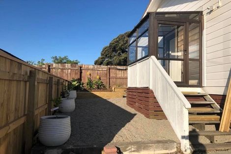 Photo of property in 24 Tahurangi Place, Spotswood, New Plymouth, 4310