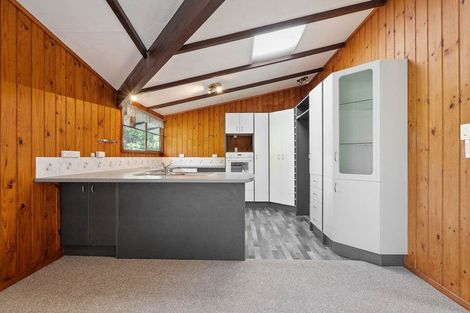 Photo of property in 13 Reynolds Place, Torbay, Auckland, 0630