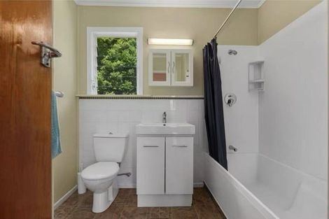 Photo of property in 1/30 Lyttelton Avenue, Forrest Hill, Auckland, 0620