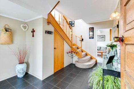 Photo of property in 17 Totara Street, Taradale, Napier, 4112