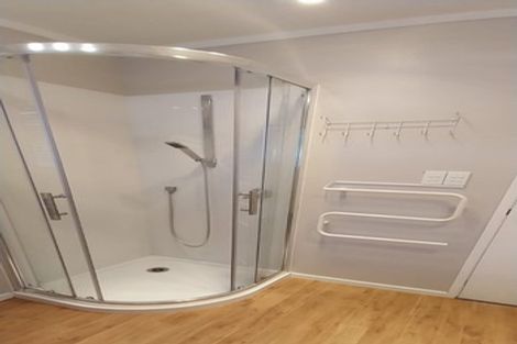 Photo of property in 2/34 Blacklock Avenue, Henderson, Auckland, 0612