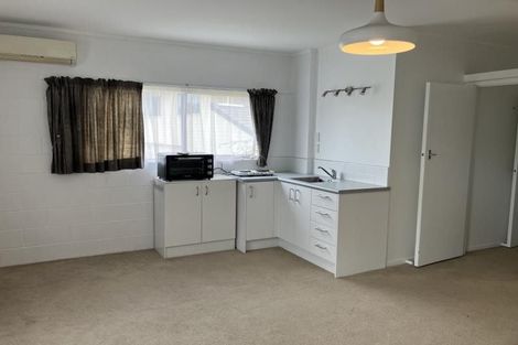 Photo of property in 124 Manuka Road, Bayview, Auckland, 0629