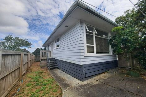 Photo of property in 2/14 Mona Vale, West Harbour, Auckland, 0618