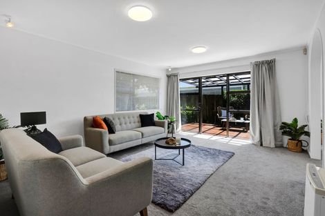 Photo of property in 6a Ropiha Street, Fitzroy, New Plymouth, 4312