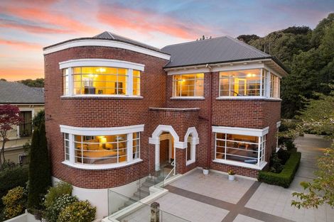 Photo of property in 24 Royal Terrace, Dunedin Central, Dunedin, 9016