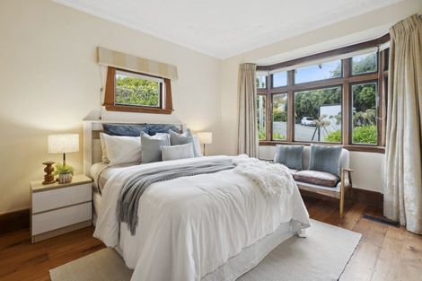 Photo of property in 22 Homewood Crescent, Karori, Wellington, 6012