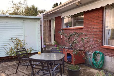 Photo of property in 2/36 Blacklock Avenue, Henderson, Auckland, 0612