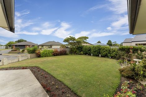 Photo of property in 8 Brookside Close, Highbury, Palmerston North, 4412