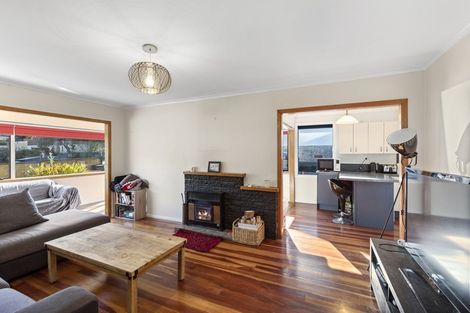 Photo of property in 4 Barberry Grove, Maungaraki, Lower Hutt, 5010