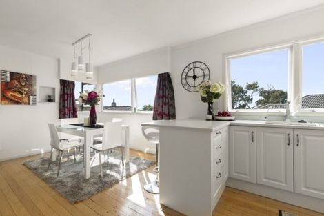 Photo of property in 120 Sunrise Avenue, Mairangi Bay, Auckland, 0630