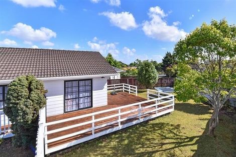 Photo of property in 5 Advocate Place, Randwick Park, Auckland, 2105