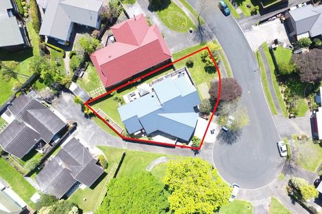 Photo of property in 11 Lochend Place, Highland Park, Auckland, 2010