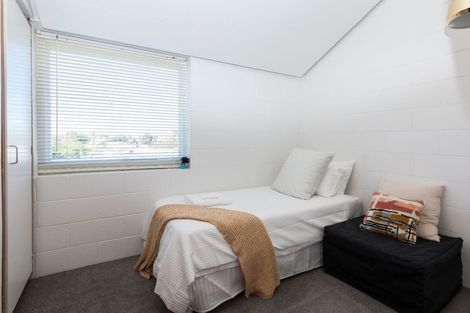 Photo of property in 21 Newbridge Place, Ilam, Christchurch, 8041