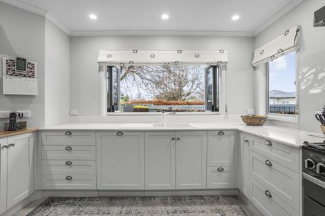 Photo of property in 10 Howard Street, Carterton, 5713