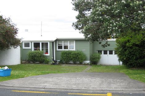 Photo of property in 1390 Whangaparaoa Road, Army Bay, Whangaparaoa, 0930