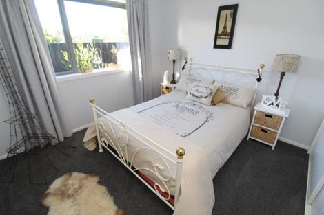 Photo of property in 18 Eric Batchelor Place, Waimate, 7924