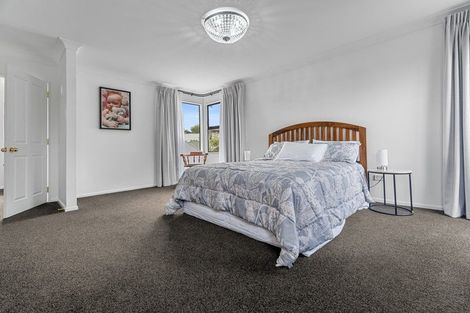 Photo of property in 12 Sunset Close, Western Heights, Hamilton, 3200