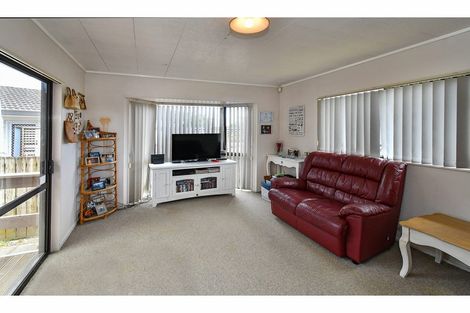 Photo of property in 1/11 Zurich Place, Weymouth, Auckland, 2103
