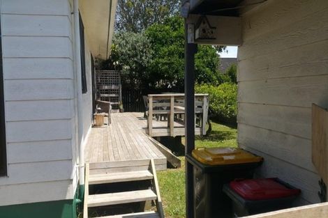 Photo of property in 12a Tamaki Bay Drive, Pakuranga, Auckland, 2010