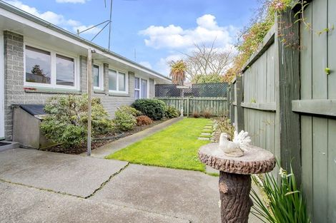 Photo of property in 2/7 Curletts Road, Sockburn, Christchurch, 8042