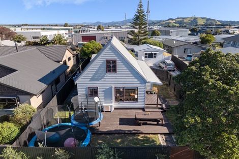 Photo of property in 16a Simpson Road, Papamoa Beach, Papamoa, 3118