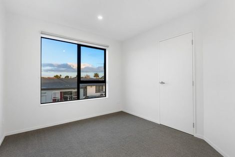 Photo of property in 27e Von Sturmer Street, Mangere East, Auckland, 2024