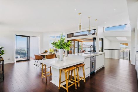 Photo of property in 31 Dunvegan Rise, East Tamaki Heights, Auckland, 2016