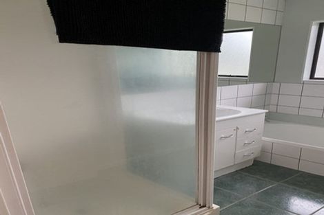 Photo of property in 15 South Avenue, Kaukapakapa, 0871