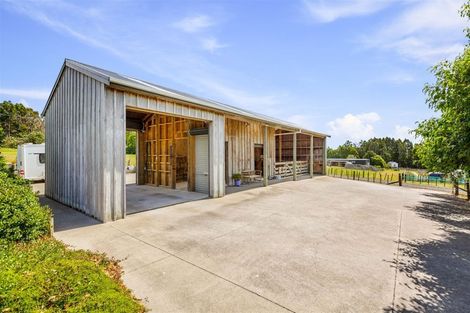 Photo of property in 321 Muriwai Valley Road, Muriwai, Waimauku, 0881