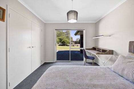 Photo of property in 1 Elizabeth Grove, Stratford, 4332