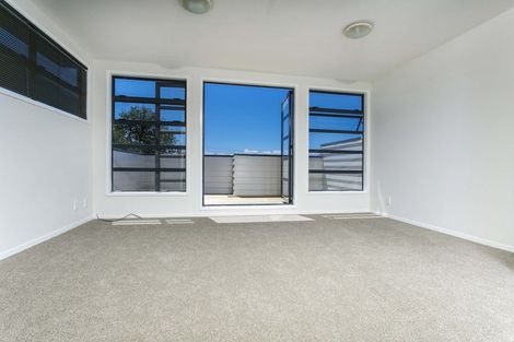 Photo of property in 420/18 Sunnyhaven Avenue, Beach Haven, Auckland, 0626
