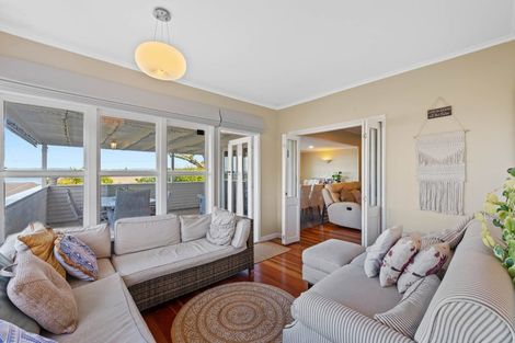 Photo of property in 56 Parkhill Road, Mellons Bay, Auckland, 2014