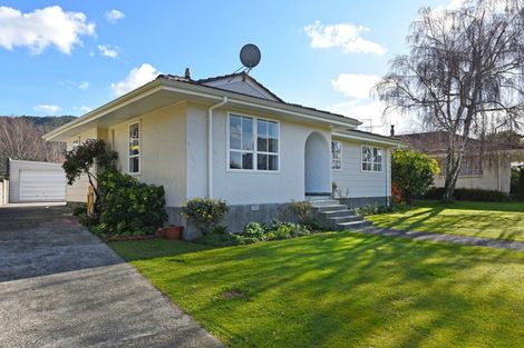 Photo of property in 5 Akron Grove, Totara Park, Upper Hutt, 5018