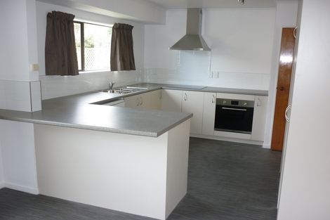 Photo of property in 17 Palomino Drive, Henderson, Auckland, 0612