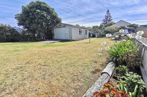 Photo of property in 33 Gawler Street, Te Horo Beach, Otaki, 5581