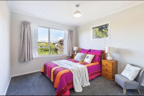 Photo of property in 11 Reydon Place, Cockle Bay, Auckland, 2014