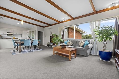 Photo of property in 2 Bushlands Place, Opaheke, Papakura, 2113