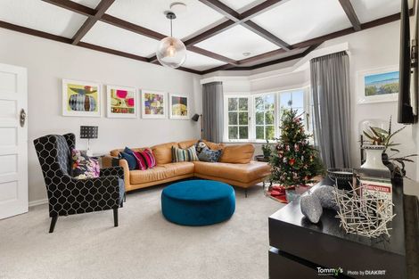 Photo of property in 17 Northland Road, Northland, Wellington, 6012