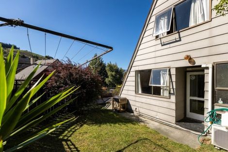 Photo of property in 6a Williams Street, Sunshine Bay, Queenstown, 9300