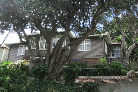 Photo of property in 41 Melbourne Road, Island Bay, Wellington, 6023