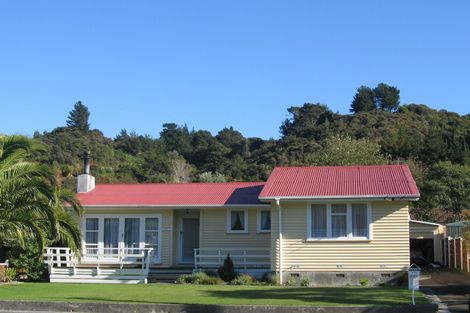 Photo of property in 170 George Street, Stokes Valley, Lower Hutt, 5019
