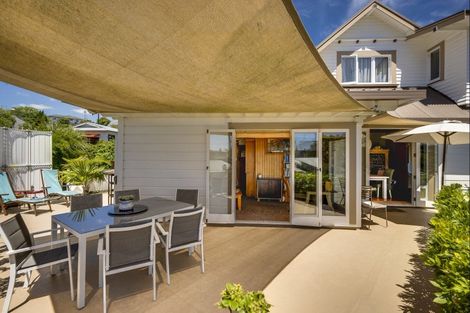 Photo of property in 1 Lambton Road, Hospital Hill, Napier, 4110