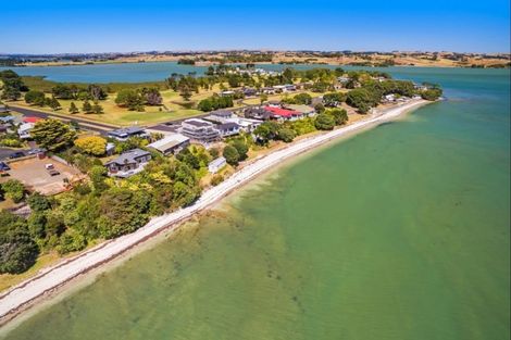 Photo of property in 115 Torkar Road, Clarks Beach, 2122