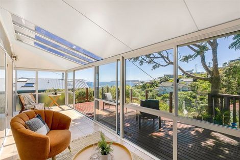 Photo of property in 18 Gordon Road, Plimmerton, Porirua, 5026