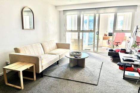 Photo of property in 5 Kent Terrace, Mount Victoria, Wellington, 6011