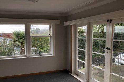 Photo of property in 4 Humphrey Kemp Avenue, Henderson, Auckland, 0612
