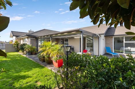 Photo of property in 2 Keene Drive, Bell Block, New Plymouth, 4312