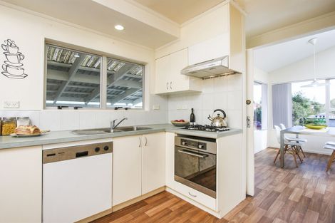 Photo of property in 3 Malmo Place, Massey, Auckland, 0614