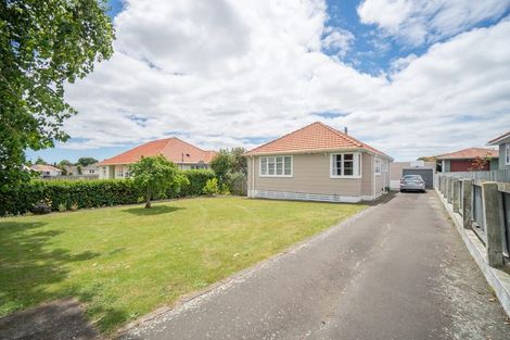 Photo of property in 6 Andrew Avenue, Roslyn, Palmerston North, 4414